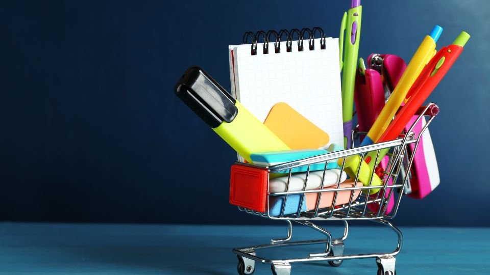 Ragasztószalag-kisokos: a celluxtól a kétoldalú ragasztóig.