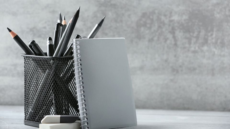 Laminálás és spirálozás: hogyan készíts profi megjelenésű dokumentumokat házon belül?