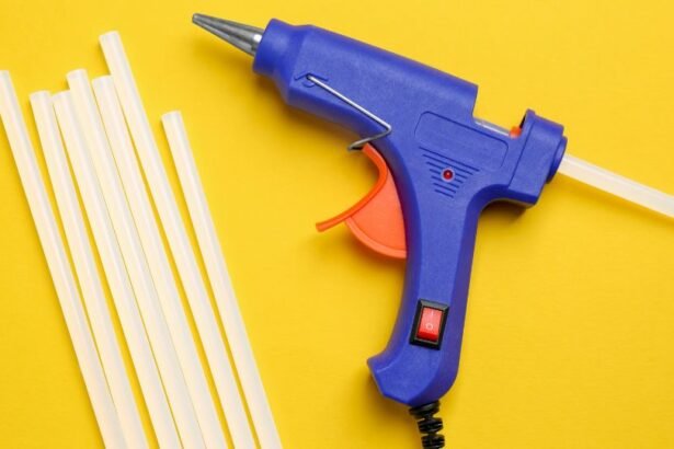 A ragasztópisztoly 5 rejtett felhasználási módja, amire nem is gondoltál.