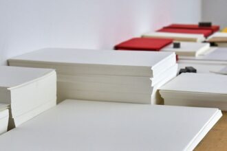 A vágógépek típusai: karos vágó vagy görgős vágó a jobb választás?